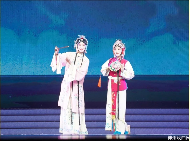 百花争艳春满园-_-中国剧协梅花奖艺术团走进郑州开展-“与人民同行——新时代文明实践文艺志愿服务”_14