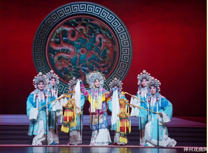 百花争艳春满园-_-中国剧协梅花奖艺术团走进郑州开展-“与人民同行——新时代文明实践文艺志愿服务”_26
