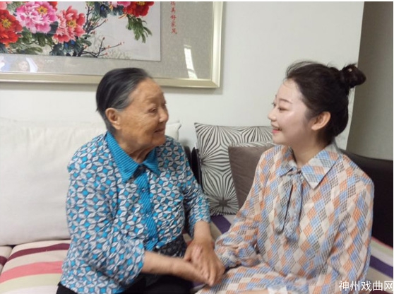 “戏曲学人”谢彦巧怎样传习马派-_-巧“豫”诚传致敬排练火热进行中_06
