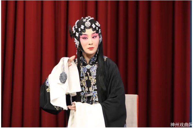 “单剧循环”都看不腻！梅花奖得主吕洋领衔主演程派名剧即将鸣锣开唱_16